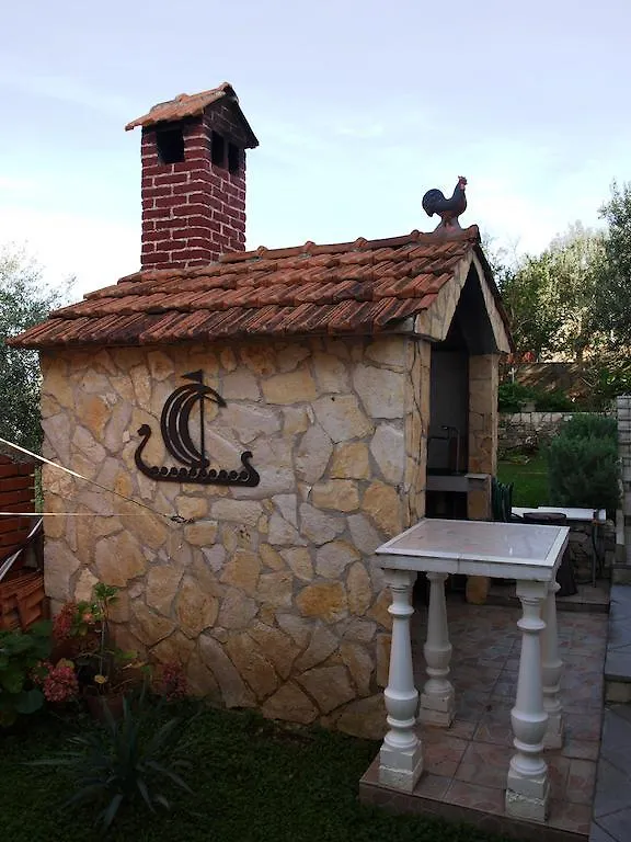 Apartment Zvonar Donji Okrug  Croatia